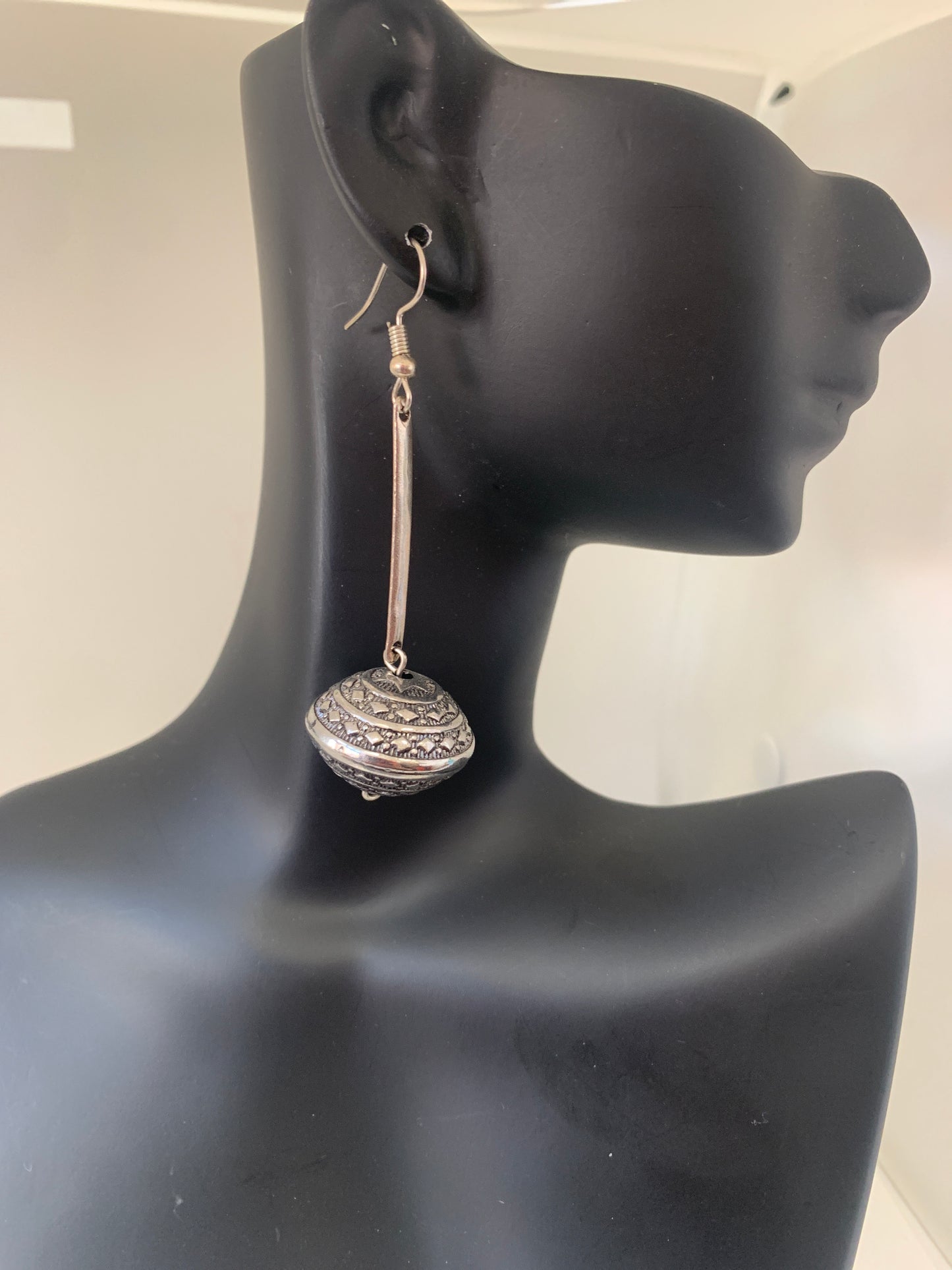 Dangle earring silver