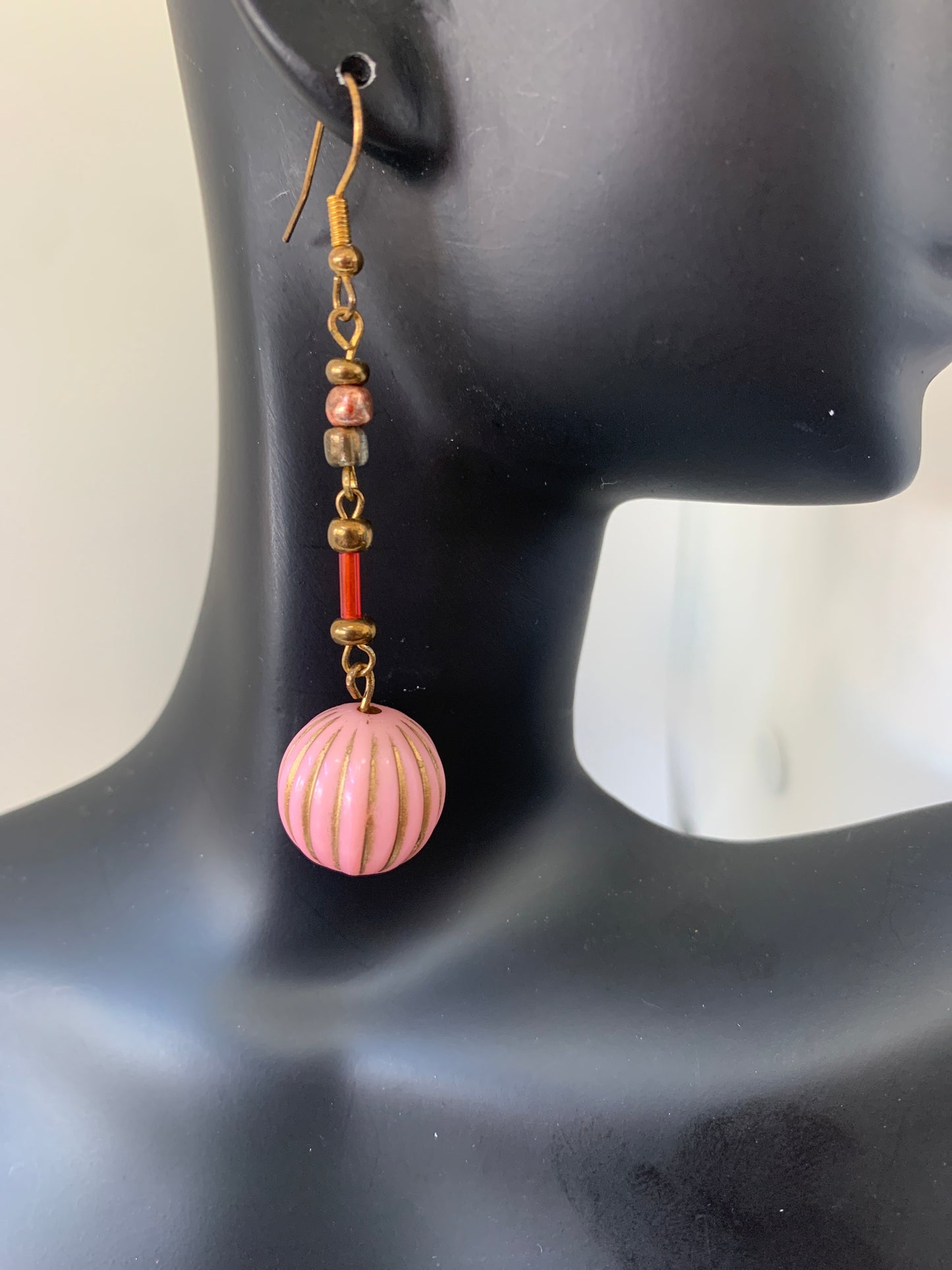 Dangle earring medium